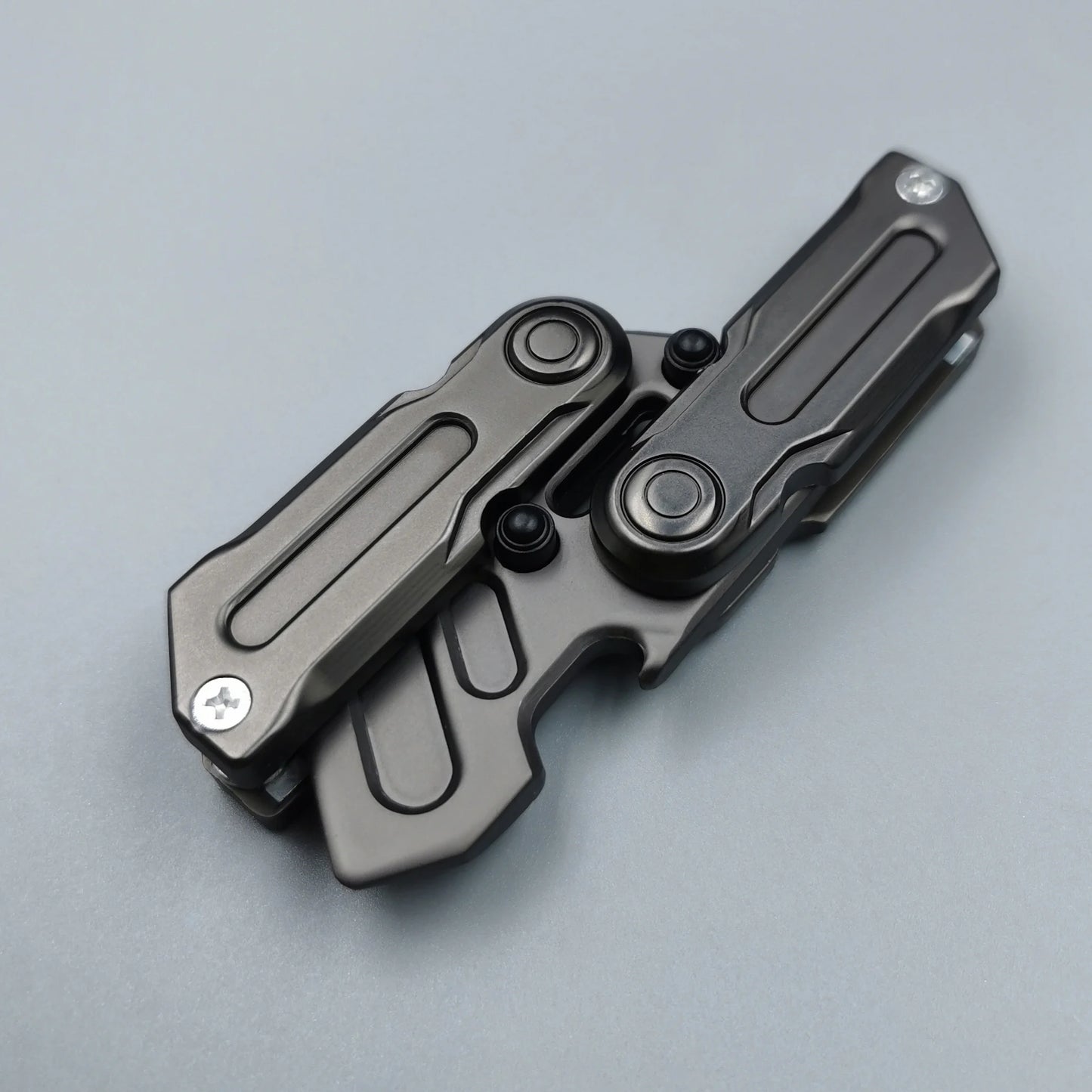 Magnetic Fidget Coin EDC Tool - The Ultimate Stress Relief Companion for Adults, Perfect for Anxiety Management and Thoughtful Gifting