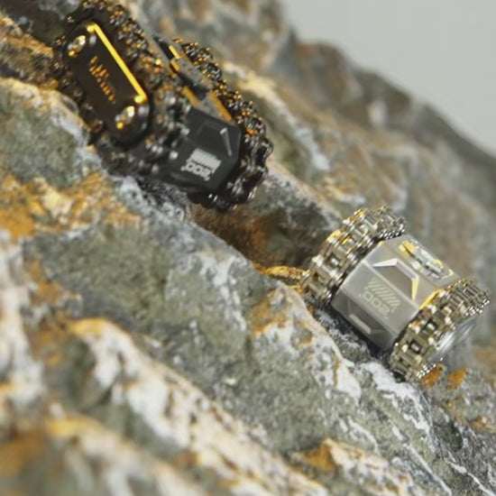 Unleash Your Focus with the Metal Rotating Tank Fidget Toy - A Tactical Stress Relief Spinner and Unique Gift for Military Enthusiasts